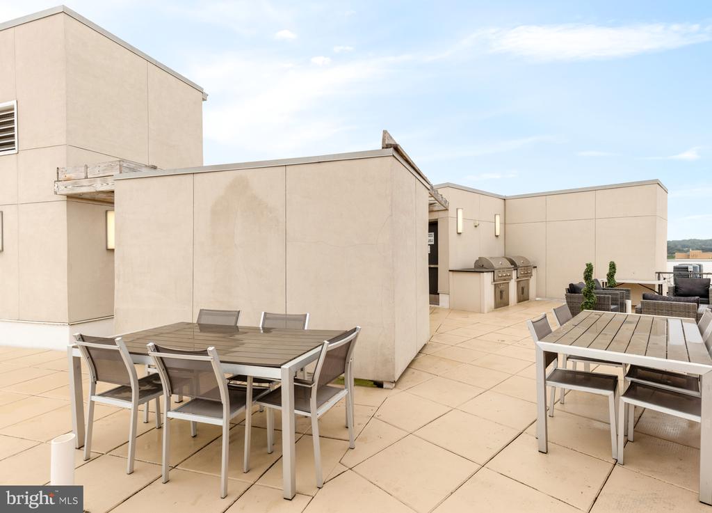 1500 PENNSYLVANIA AVENUE SE Unit: 305