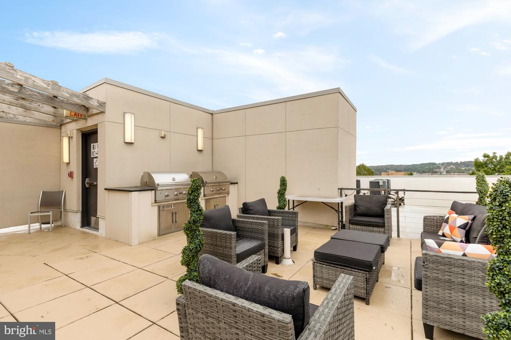 1500 PENNSYLVANIA AVENUE SE Unit: 305