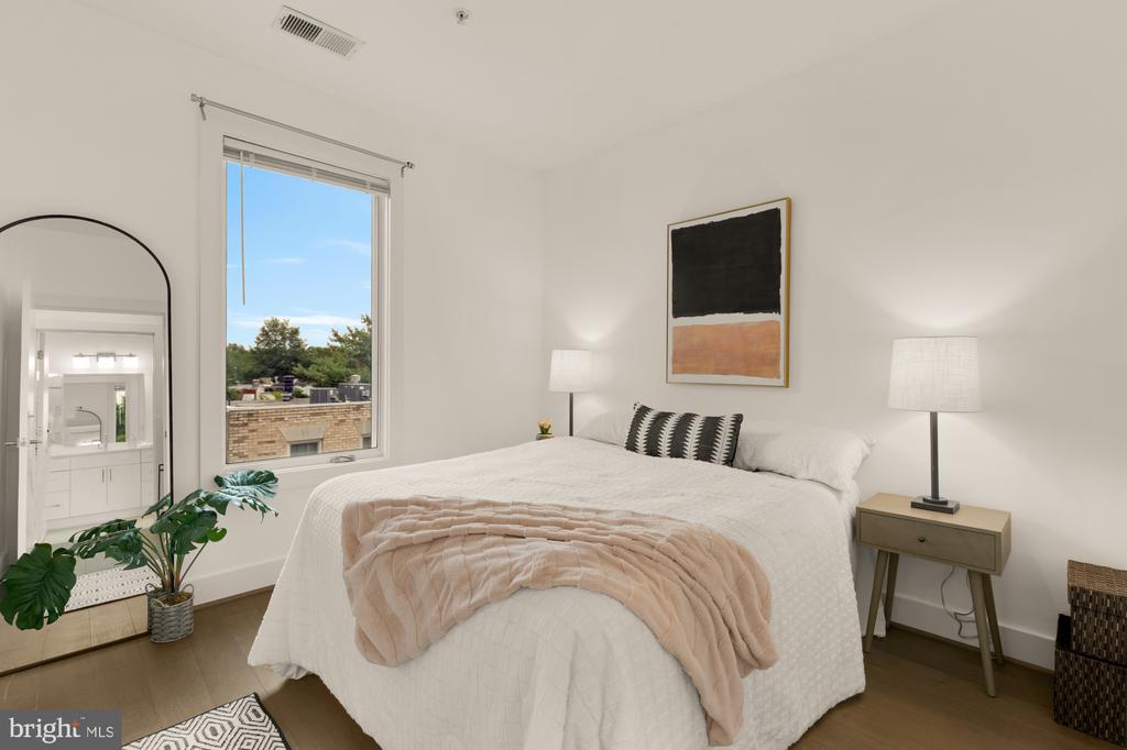 1500 PENNSYLVANIA AVENUE SE Unit: 305