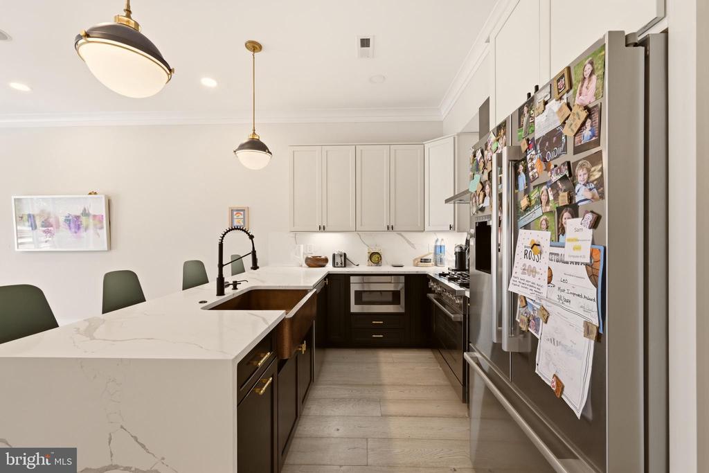 3554 13TH STREET NW Unit: 2