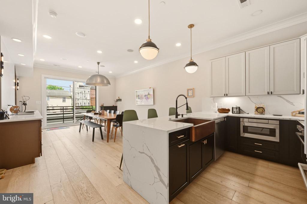 3554 13TH STREET NW Unit: 2