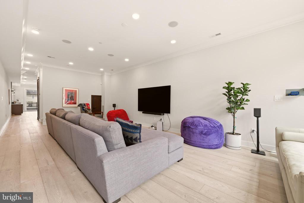 3554 13TH STREET NW Unit: 2