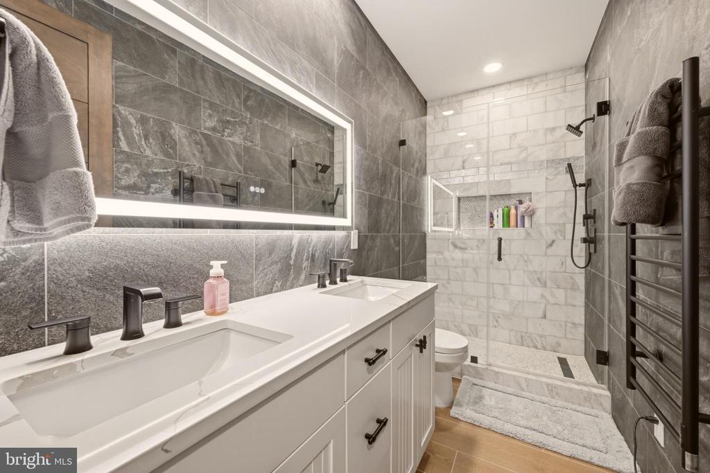 3554 13TH STREET NW Unit: 2