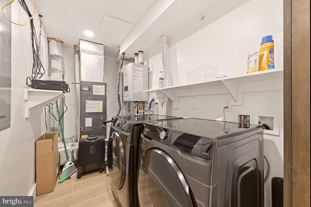 3554 13TH STREET NW Unit: 2