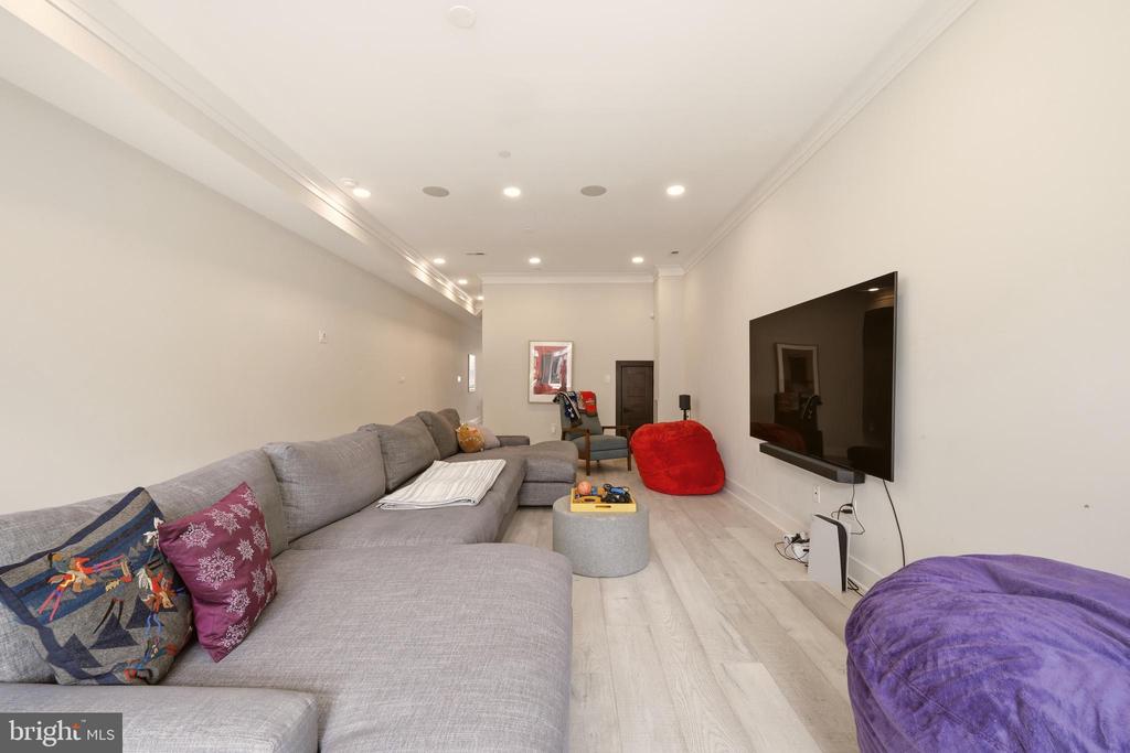 3554 13TH STREET NW Unit: 2
