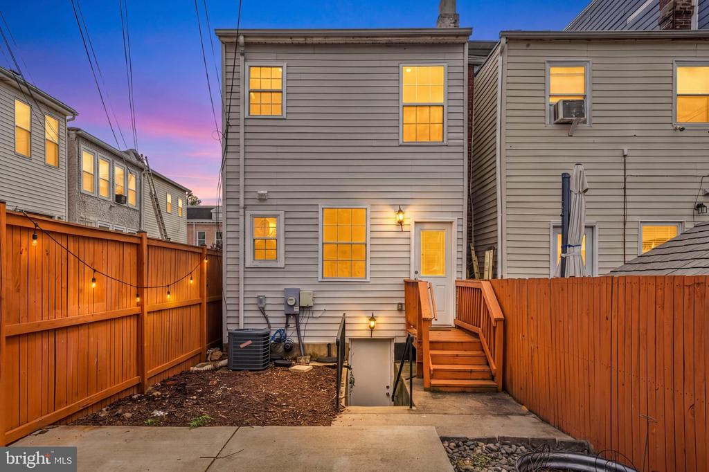 507 LAMONT STREET NW