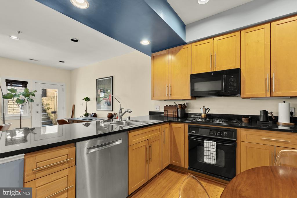 2363 CHAMPLAIN STREET NW Unit: 3