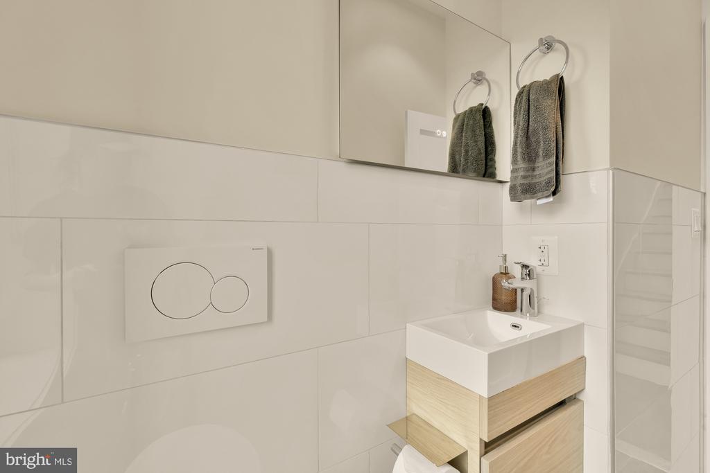 1530 3RD STREET NW Unit: 2