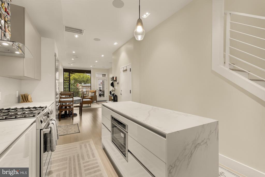 1530 3RD STREET NW Unit: 2