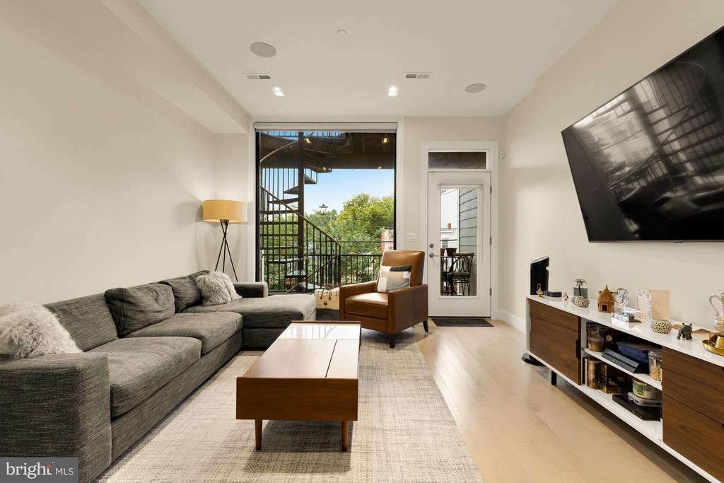 1530 3RD STREET NW Unit: 2