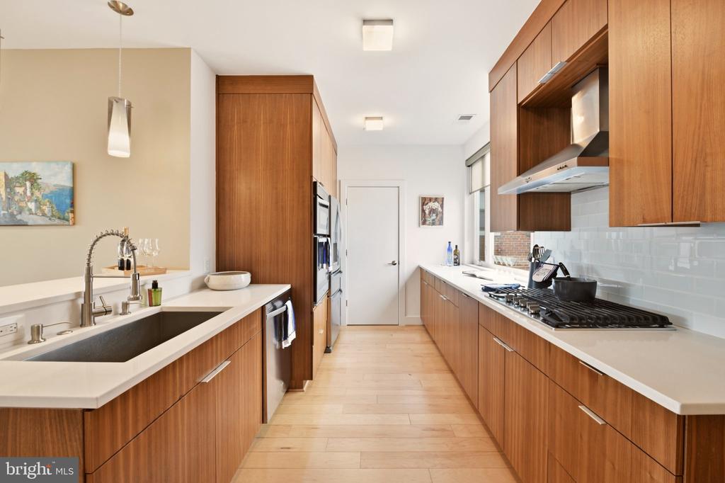 1436 CHAPIN STREET NW Unit: F