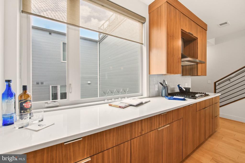 1436 CHAPIN STREET NW Unit: F