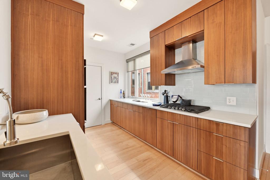 1436 CHAPIN STREET NW Unit: F