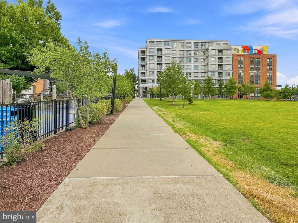 1625 ECKINGTON PLACE NE Unit: 715