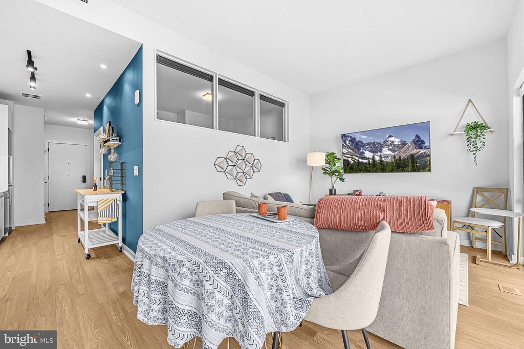 1625 ECKINGTON PLACE NE Unit: 715