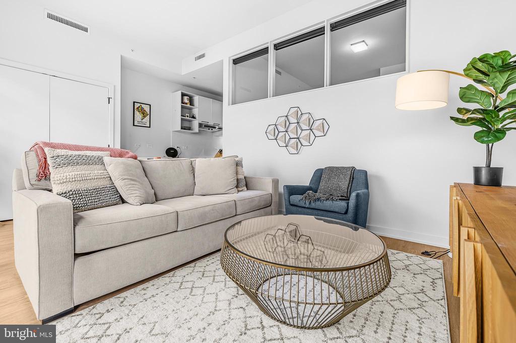 1625 ECKINGTON PLACE NE Unit: 715