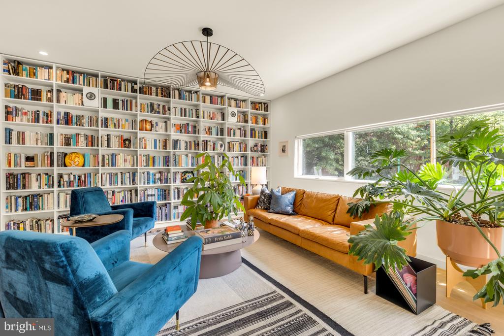 1501 4TH STREET NW Unit: 1