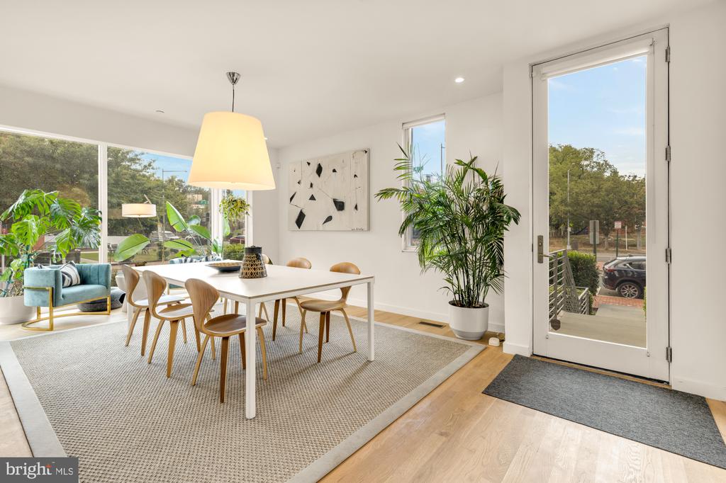 1501 4TH STREET NW Unit: 1
