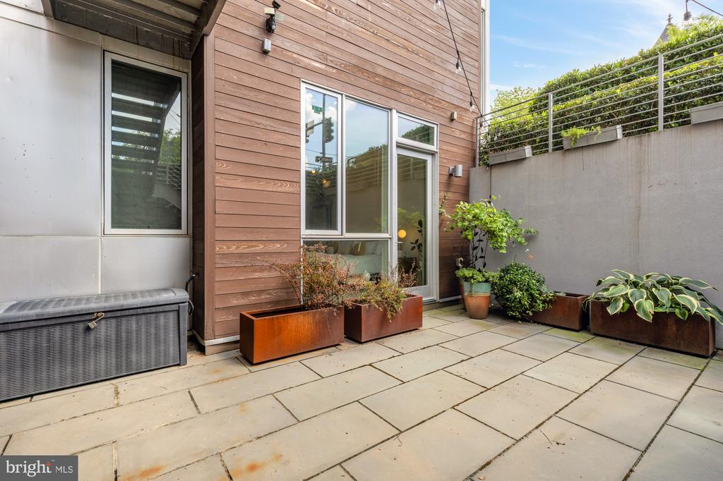 1501 4TH STREET NW Unit: 1