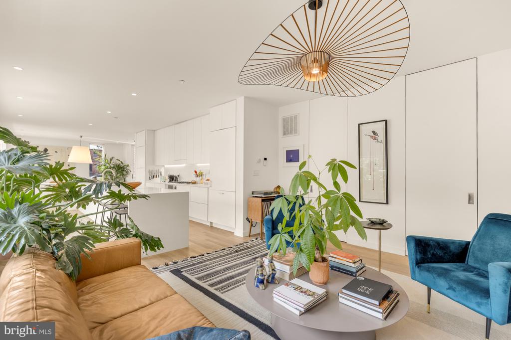 1501 4TH STREET NW Unit: 1