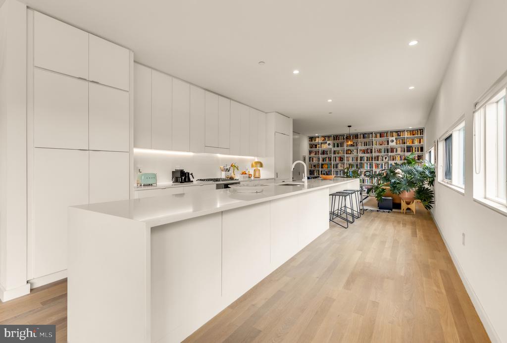 1501 4TH STREET NW Unit: 1