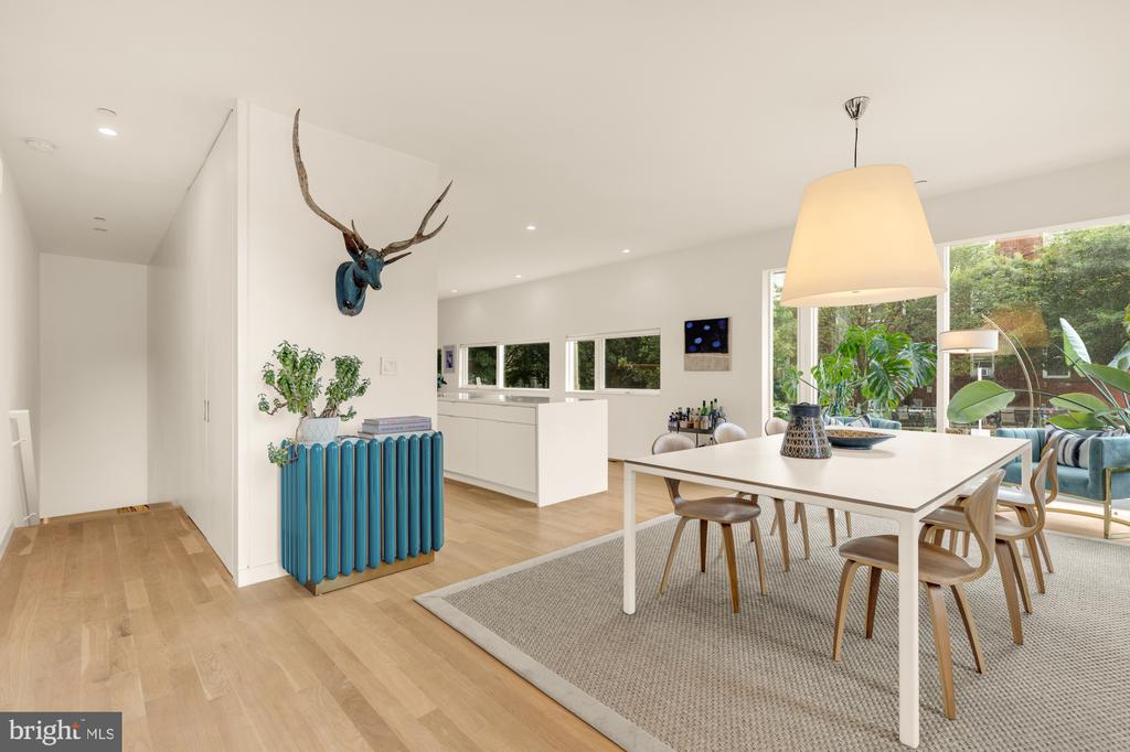 1501 4TH STREET NW Unit: 1