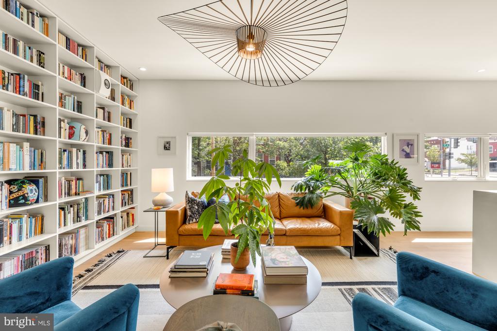 1501 4TH STREET NW Unit: 1