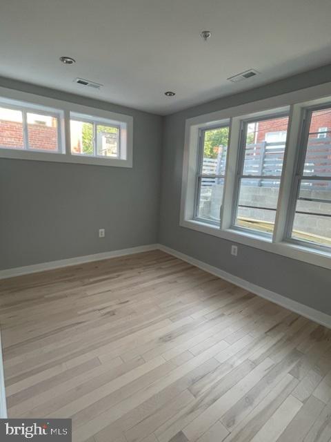 121 VICTOR STREET NE