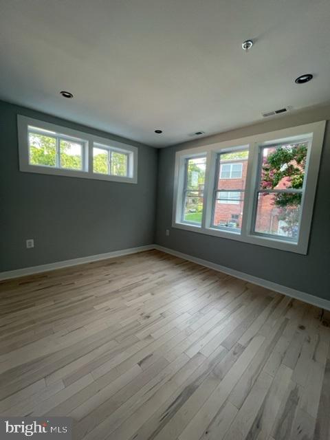 121 VICTOR STREET NE
