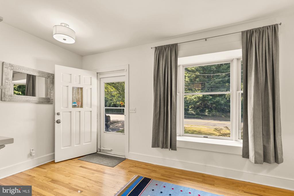 7 CAUSEY AVENUE
