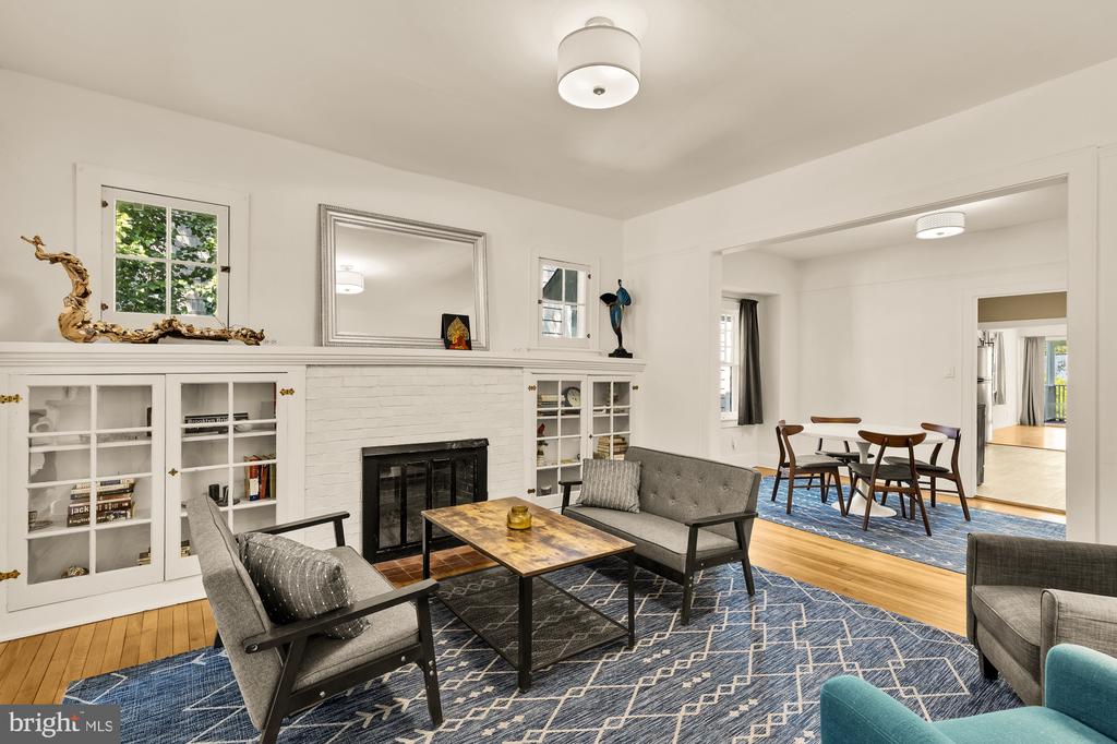 7 CAUSEY AVENUE
