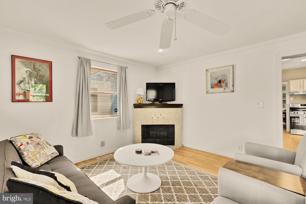 7 CAUSEY AVENUE