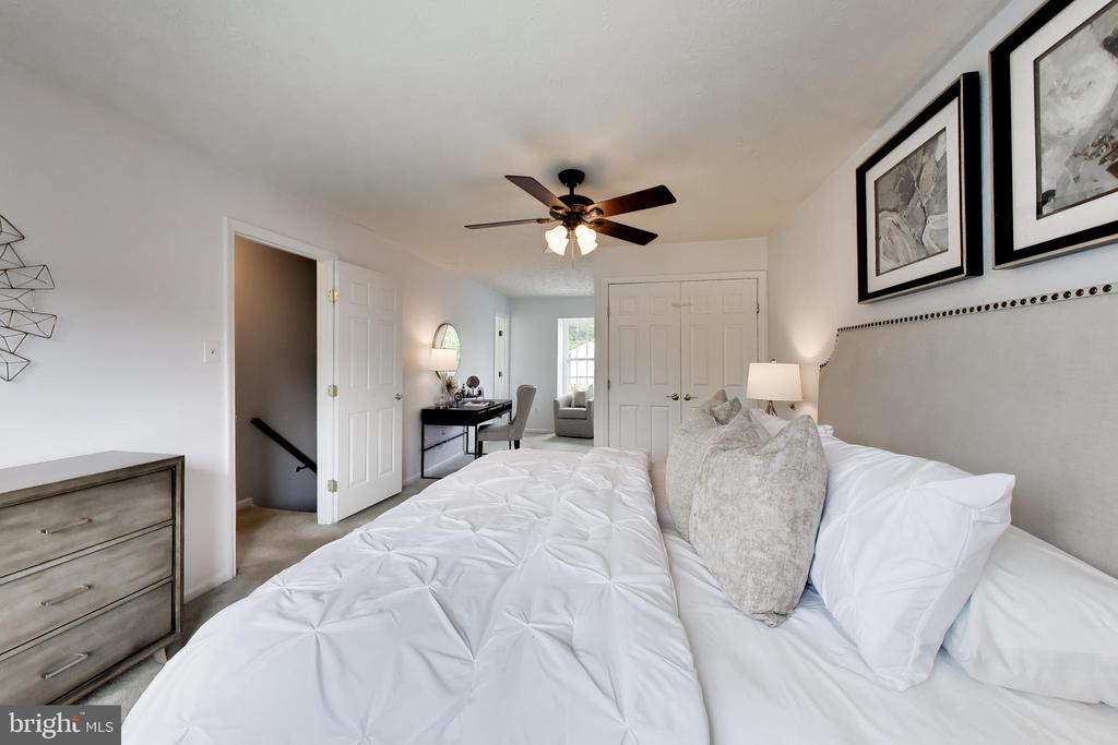 9313 KINGS GRANT ROAD