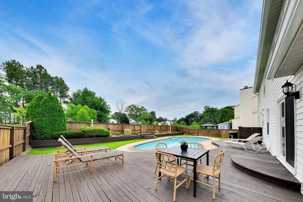 9313 KINGS GRANT ROAD