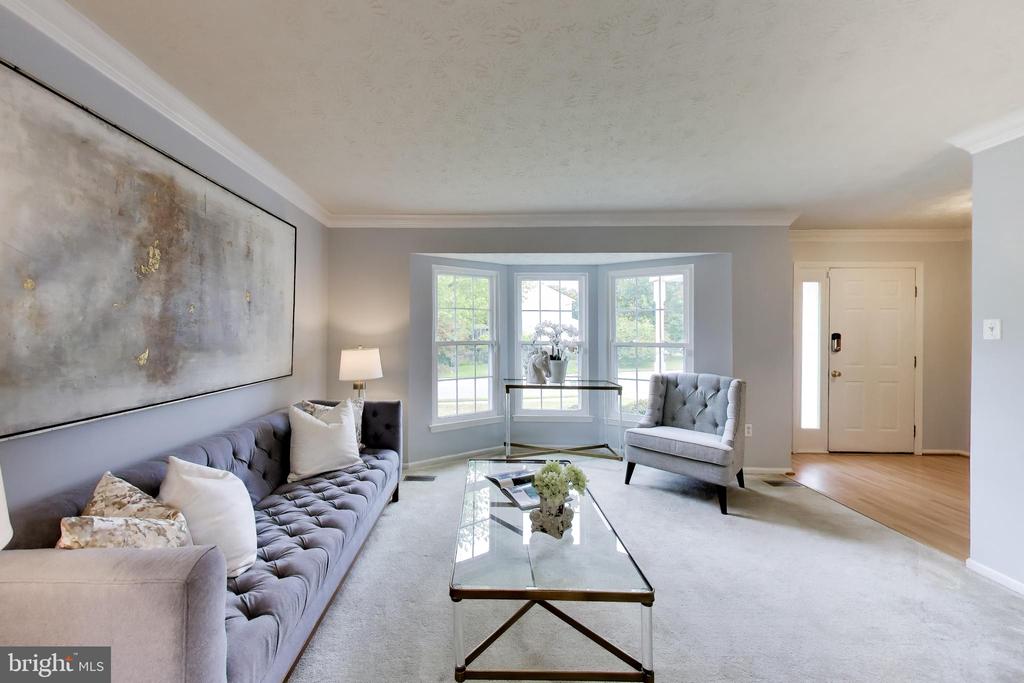 9313 KINGS GRANT ROAD