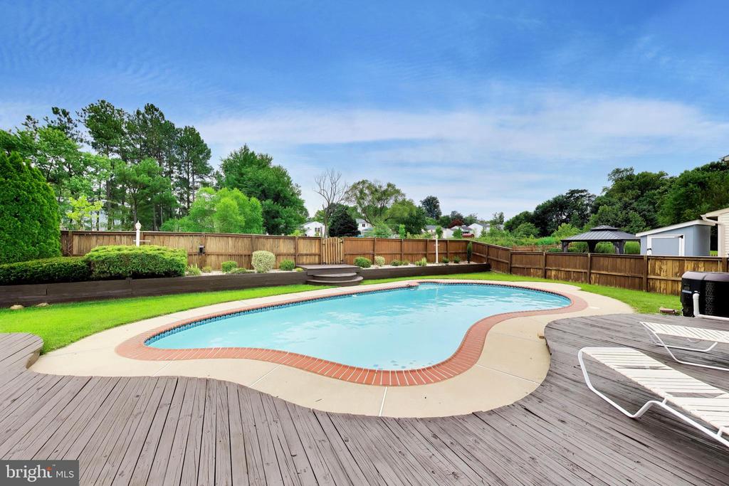 9313 KINGS GRANT ROAD