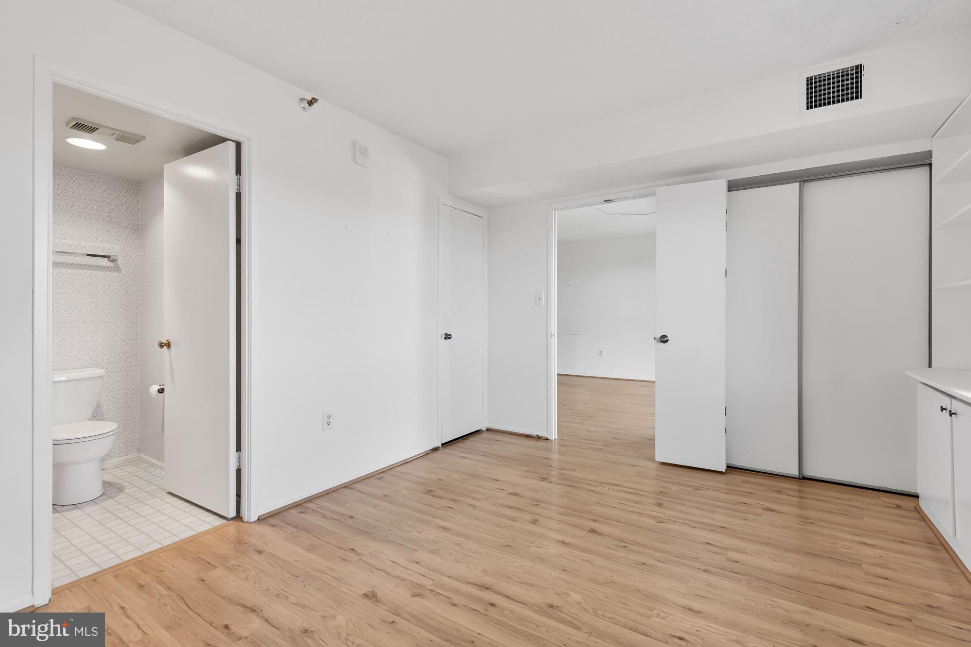 15101 Interlachen DRIVE Unit: 1-1015