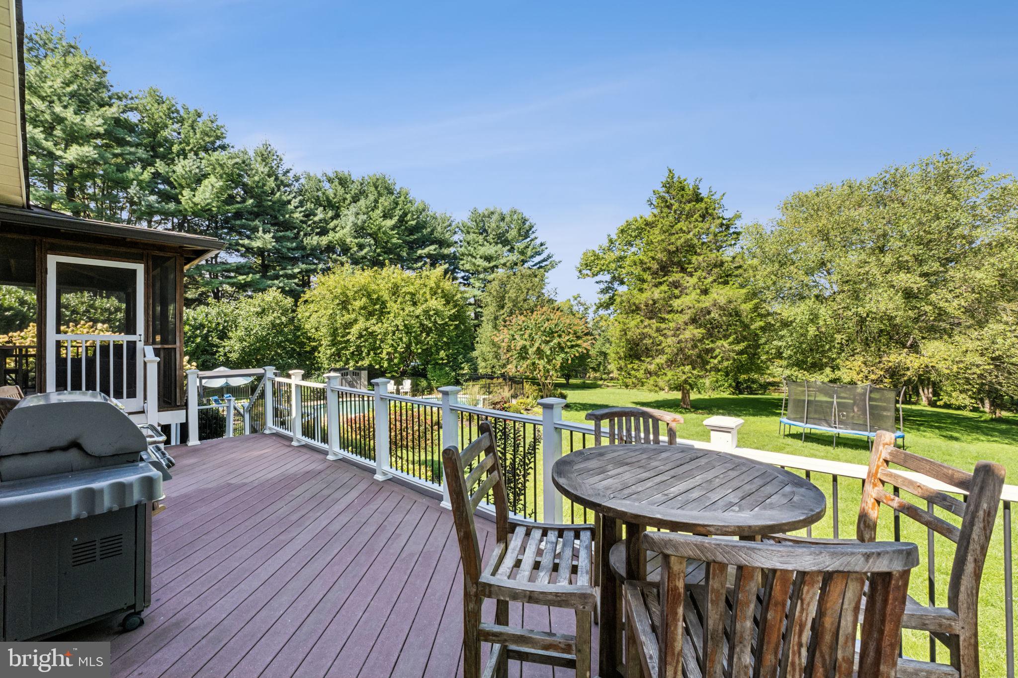 1021 Hawlings Rd