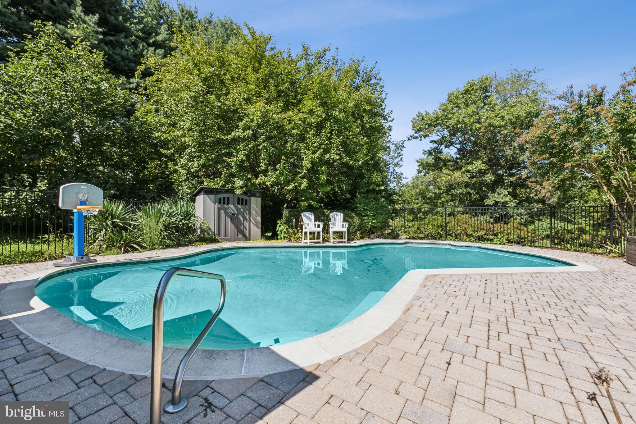 1021 Hawlings Rd
