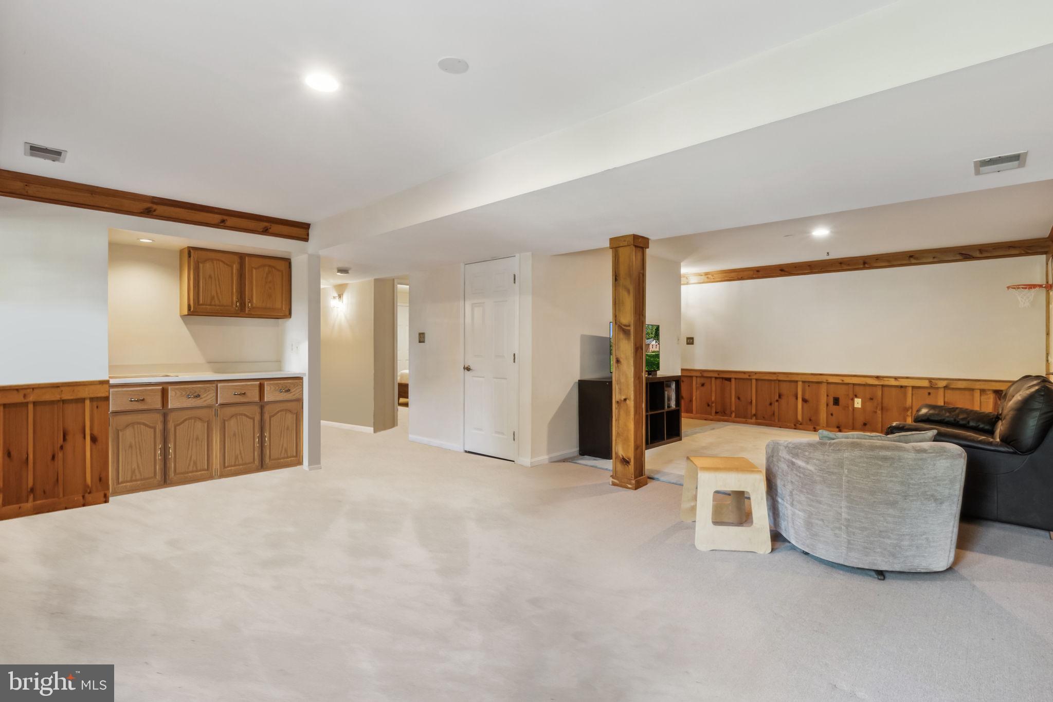 1021 Hawlings Rd