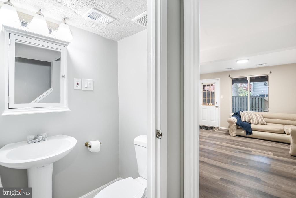 4303 Leatherwood Ter