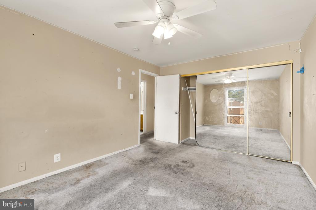 808 Quince Orchard Blvd #201