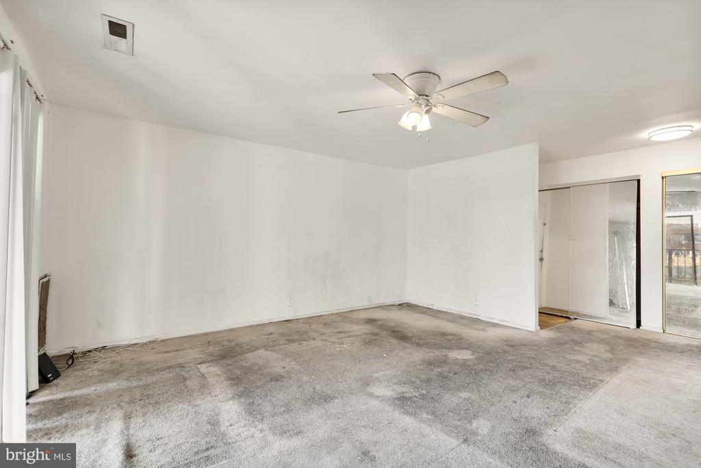 808 Quince Orchard Blvd #201