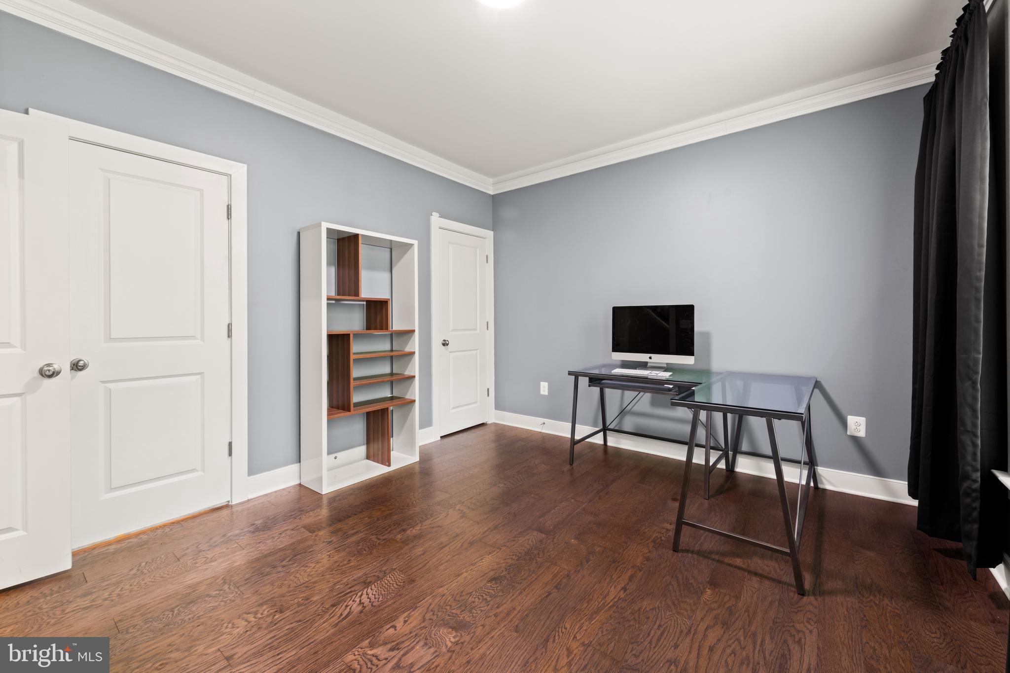 135 KLEE ALLEY