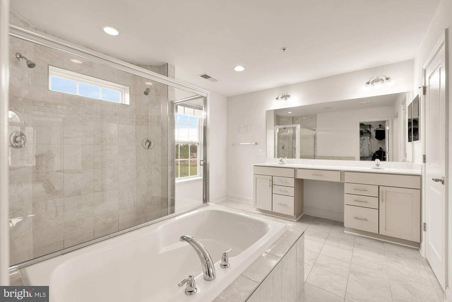 11108 King Gallahan Ct