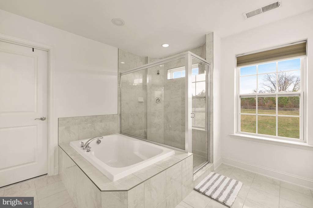11108 King Gallahan Ct