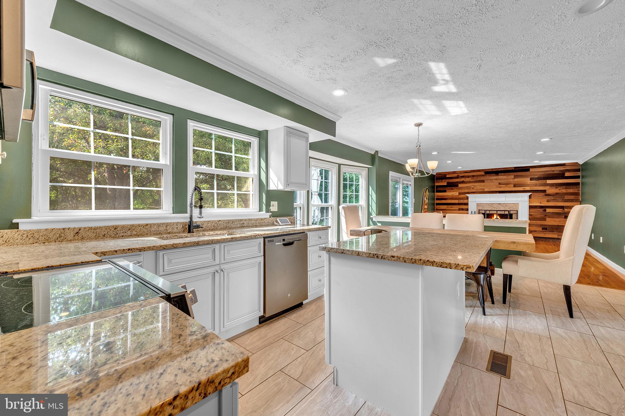 1006 WINGED FOOT DRIVE