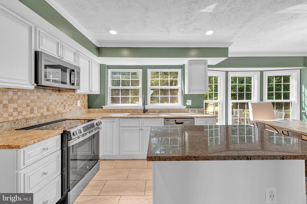 1006 WINGED FOOT DRIVE