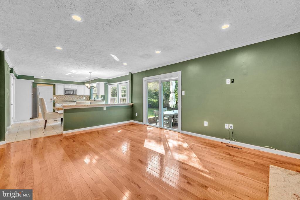 1006 WINGED FOOT DRIVE