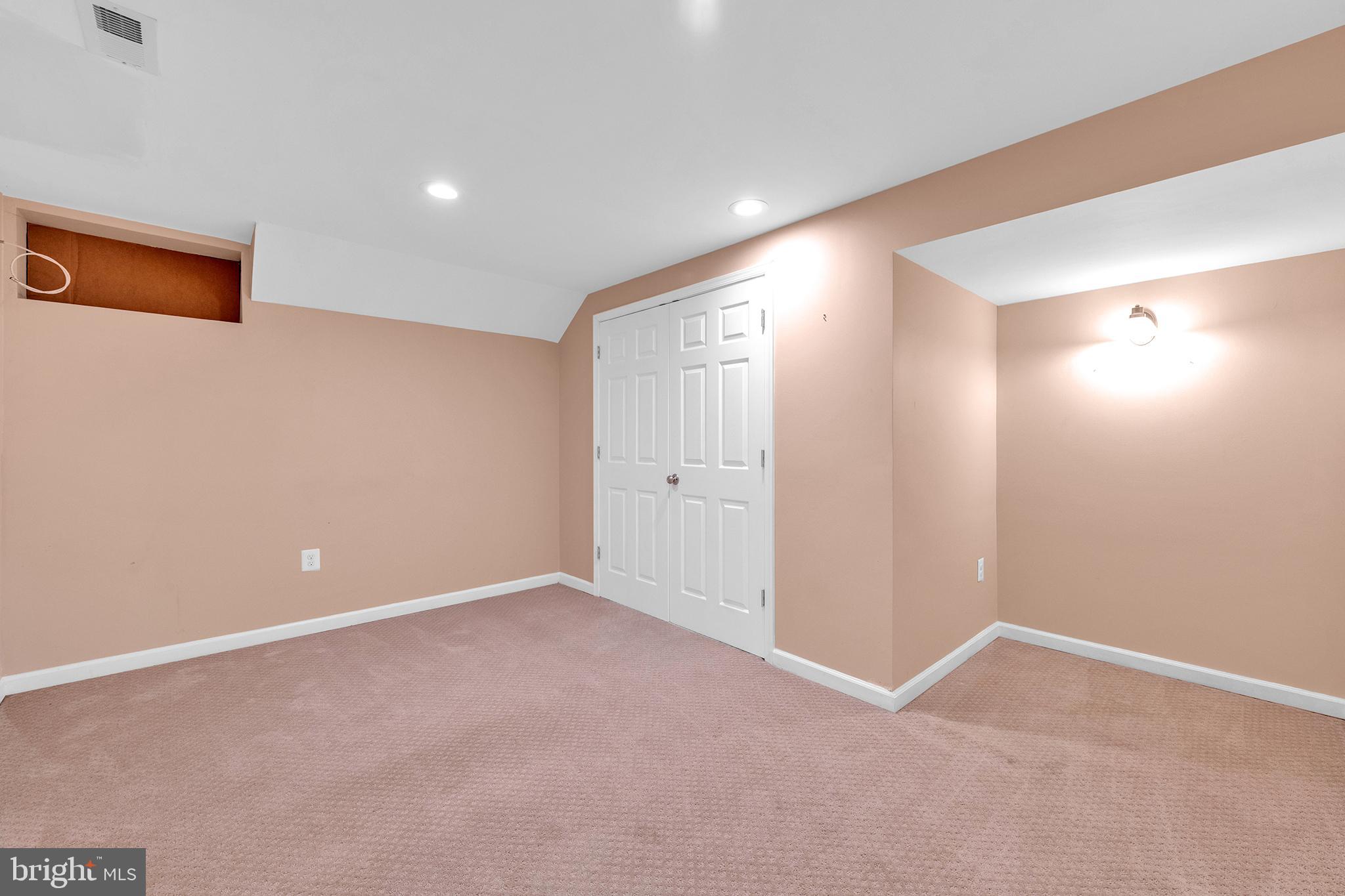 1006 WINGED FOOT DRIVE